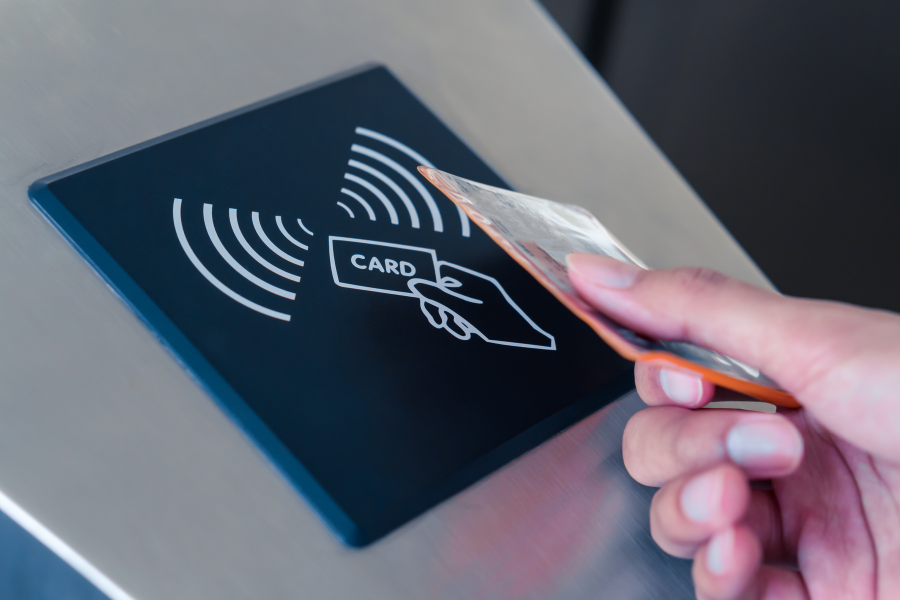 Portail ESD avec contrôle d'accès par carte